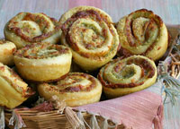 Pesto Pepperoni Cheese Pinwheels