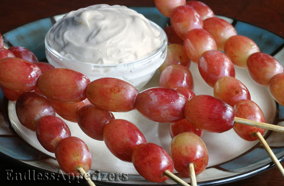 Skewered Grapes with Cheesecake Dip